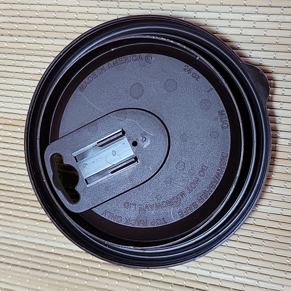 Tervis RealTree 24oz Insulated Tumbler with Closing Lid - Picture 7 of 8